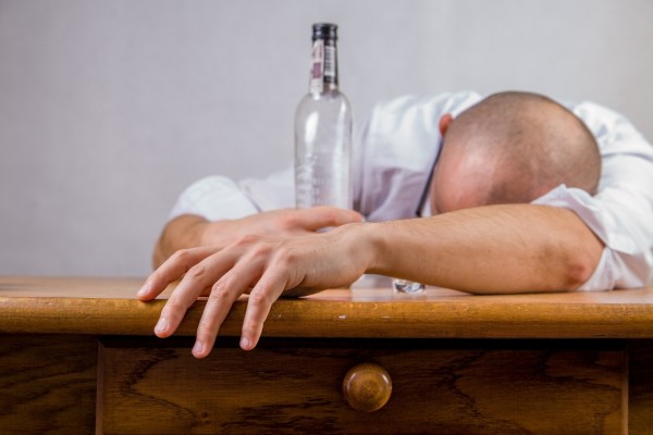 Koszmar życia z osobą uzależnioną - reguły w rodzinie alkoholowej?
